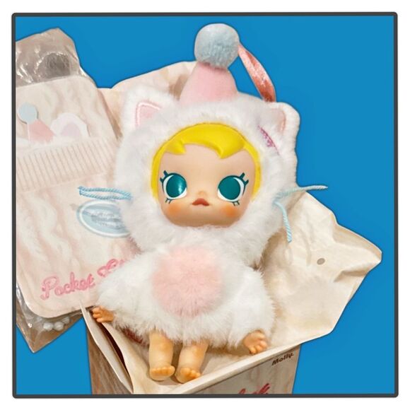 Pop Mart Baby Molly Pocket of Friends Pet My Head - Picture 16 of 16